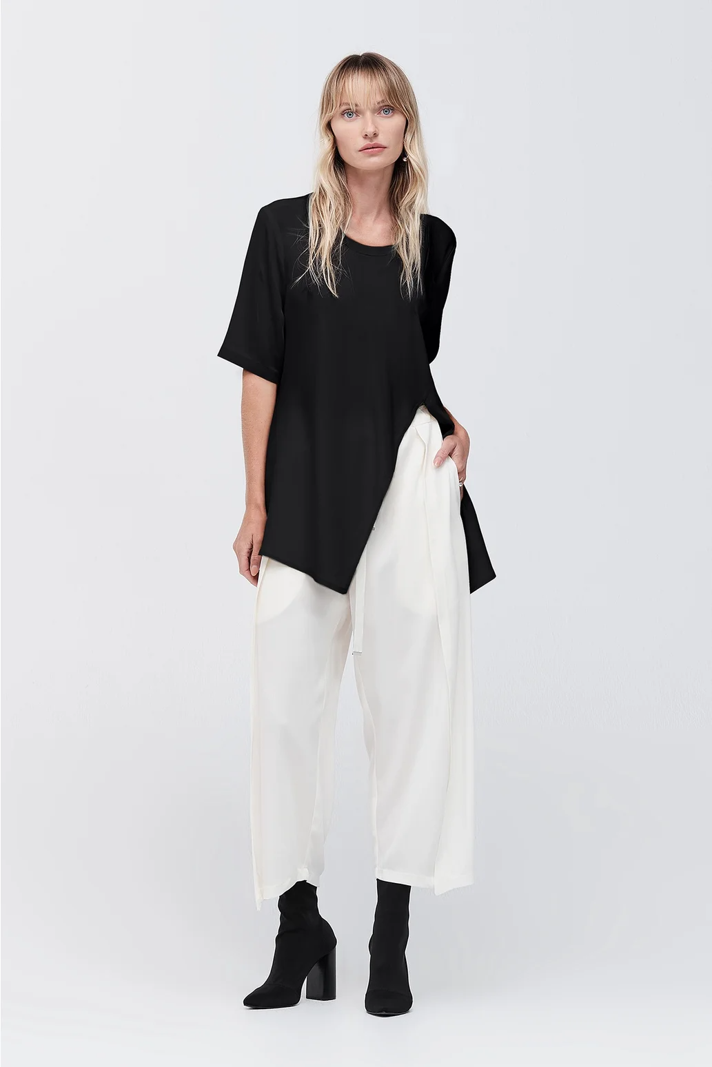 Taylor Outline Top - Black