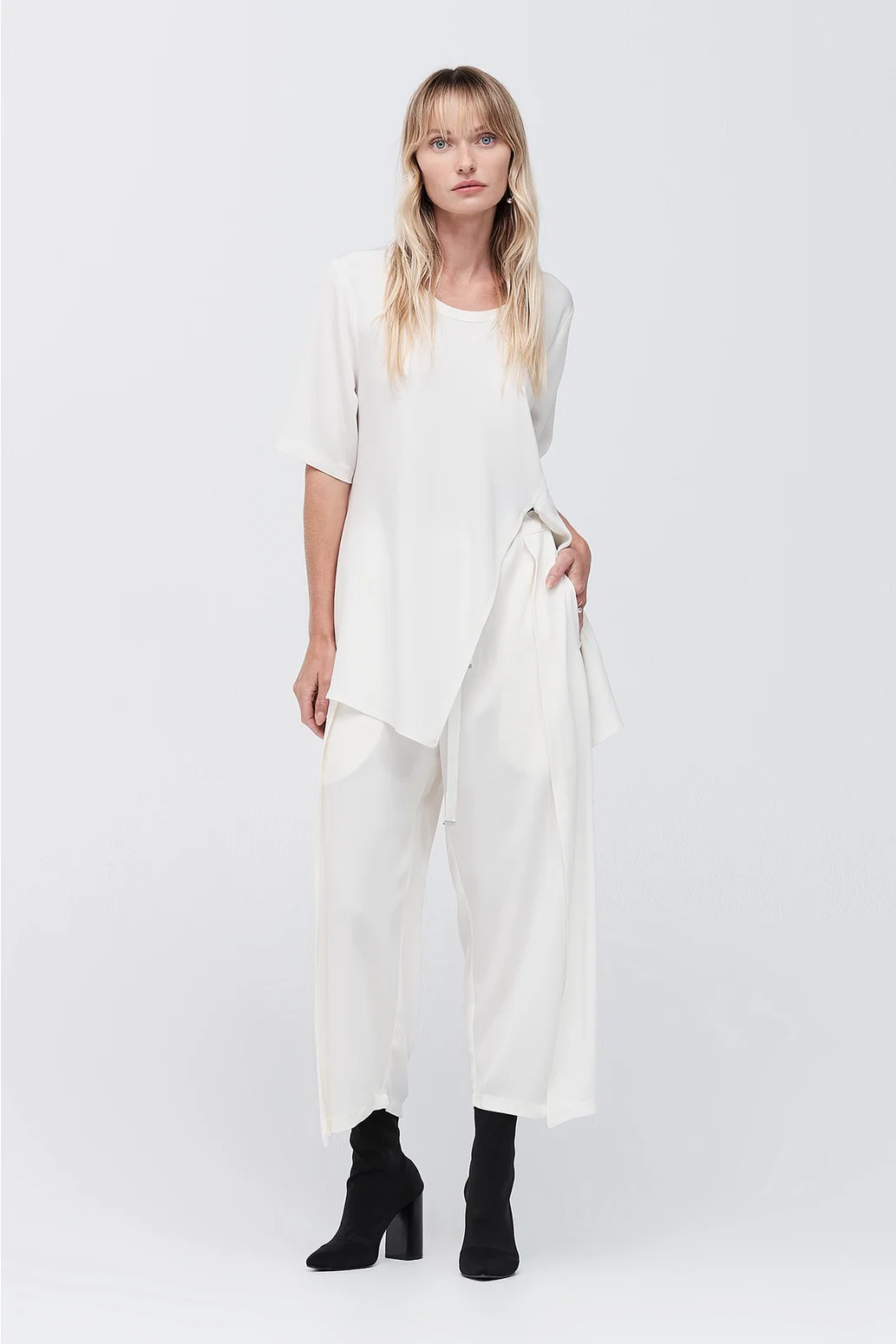 Taylor Outline Top - Ivory