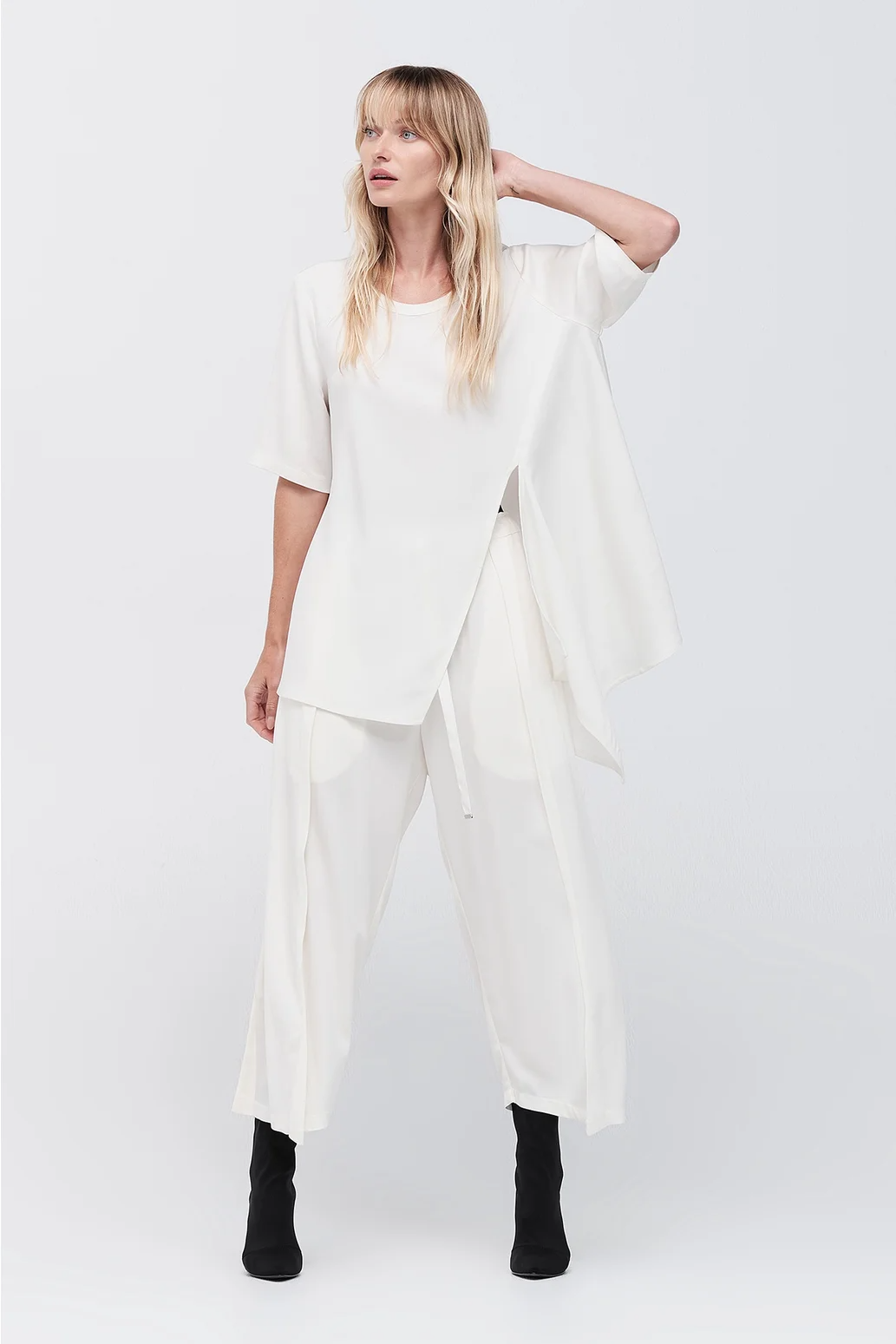 Taylor Outline Top - Ivory