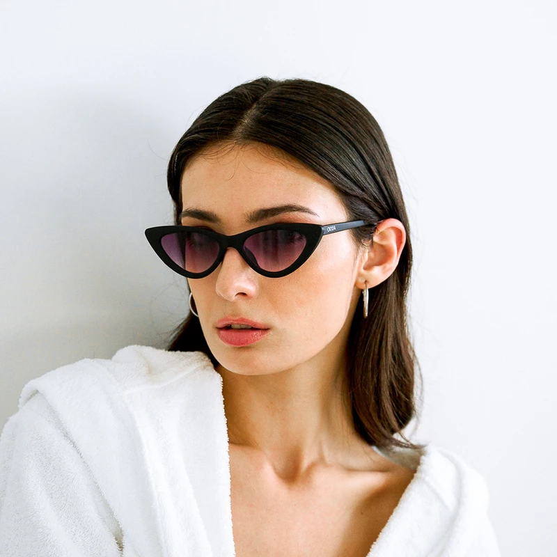 Okkia OK09BSL Adriana Sun Reader - Black