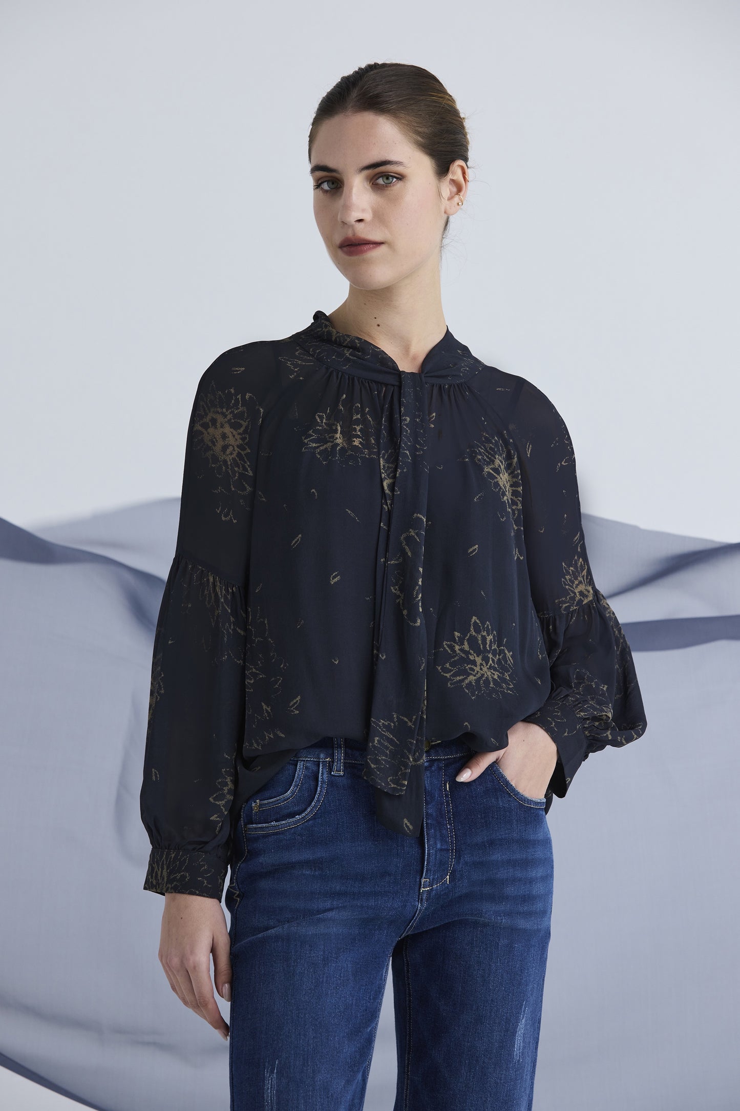 Lania the Label Crown Top - Crown Print
