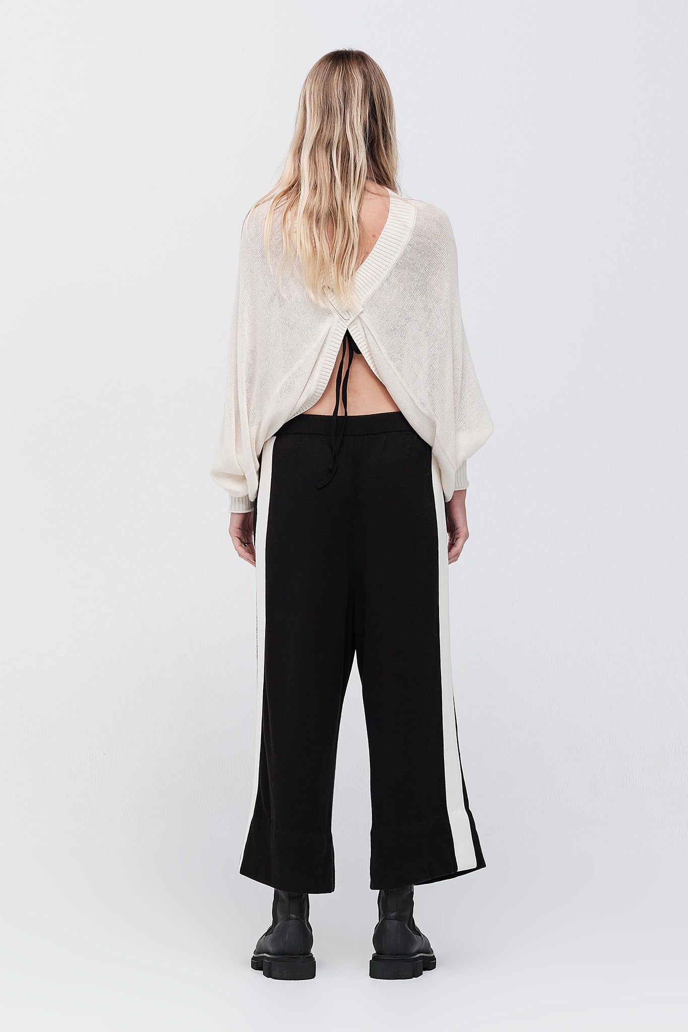 Taylor Cropt Contentment Pant - Black/Ivory