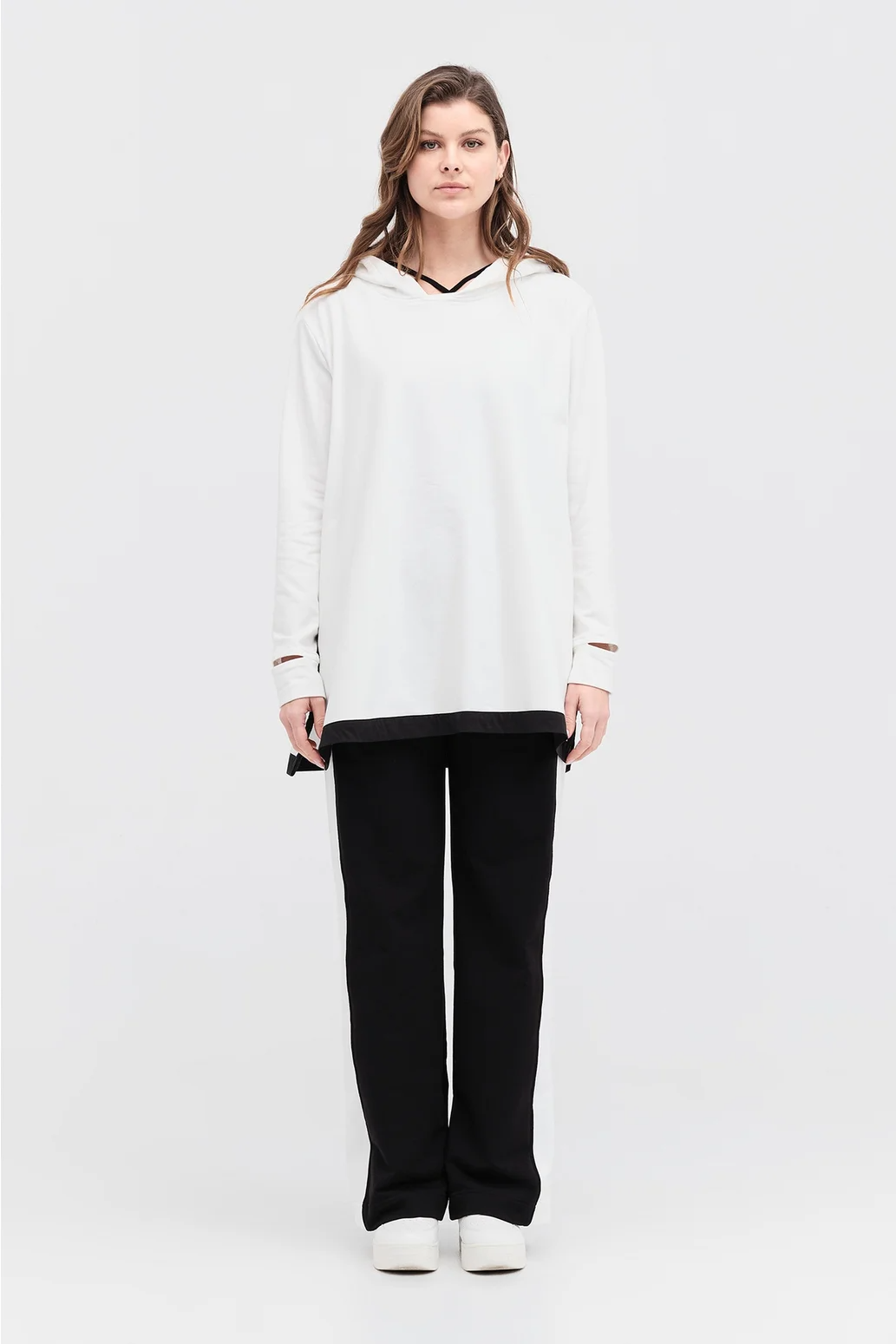 Taylor Inverse Sweat - Ivory/Black