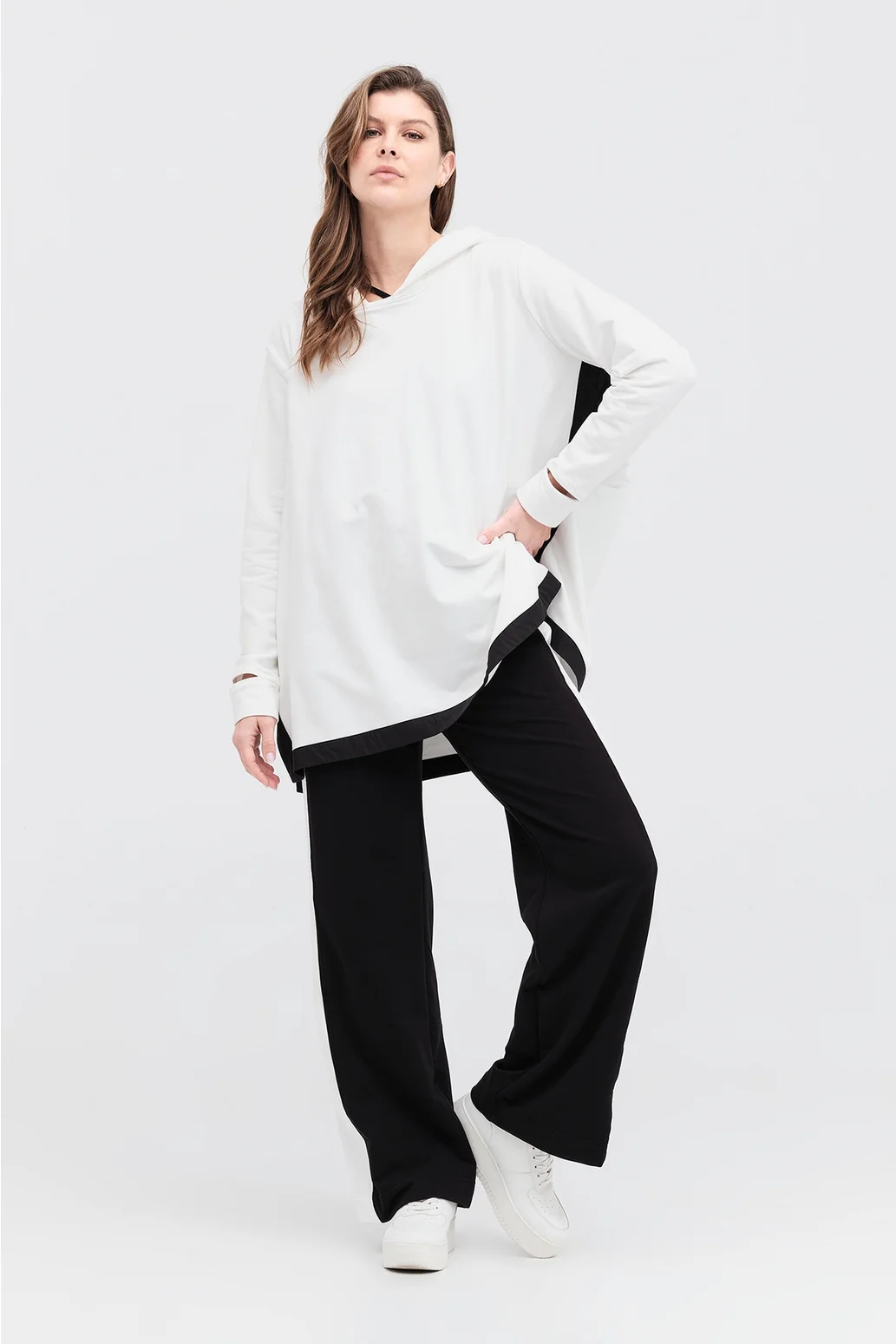 Taylor Inverse Sweat - Ivory/Black