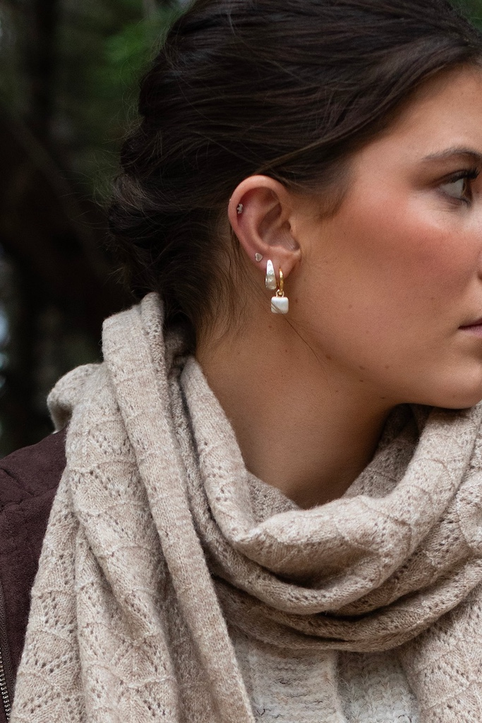 Antler Oat Scallop Scarf
