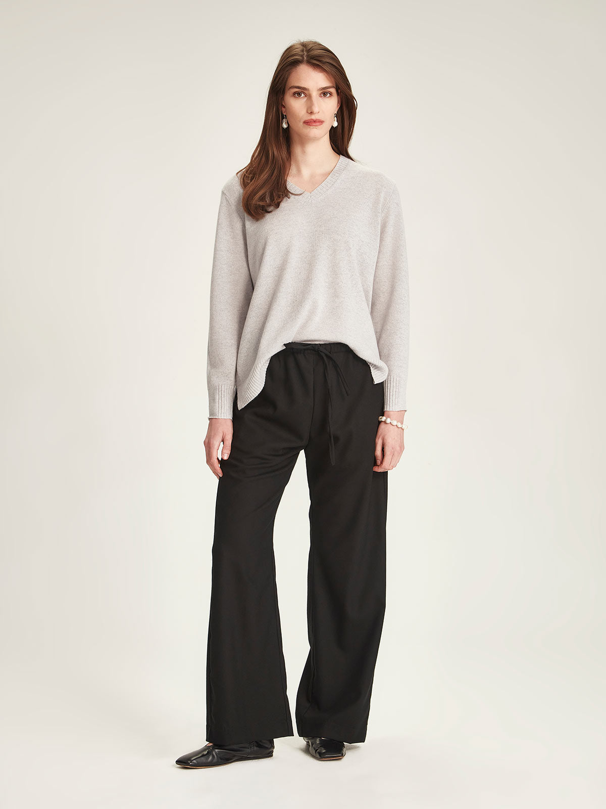 Caroline Sills Kari Cashmere V-Sweater - Glass Grey