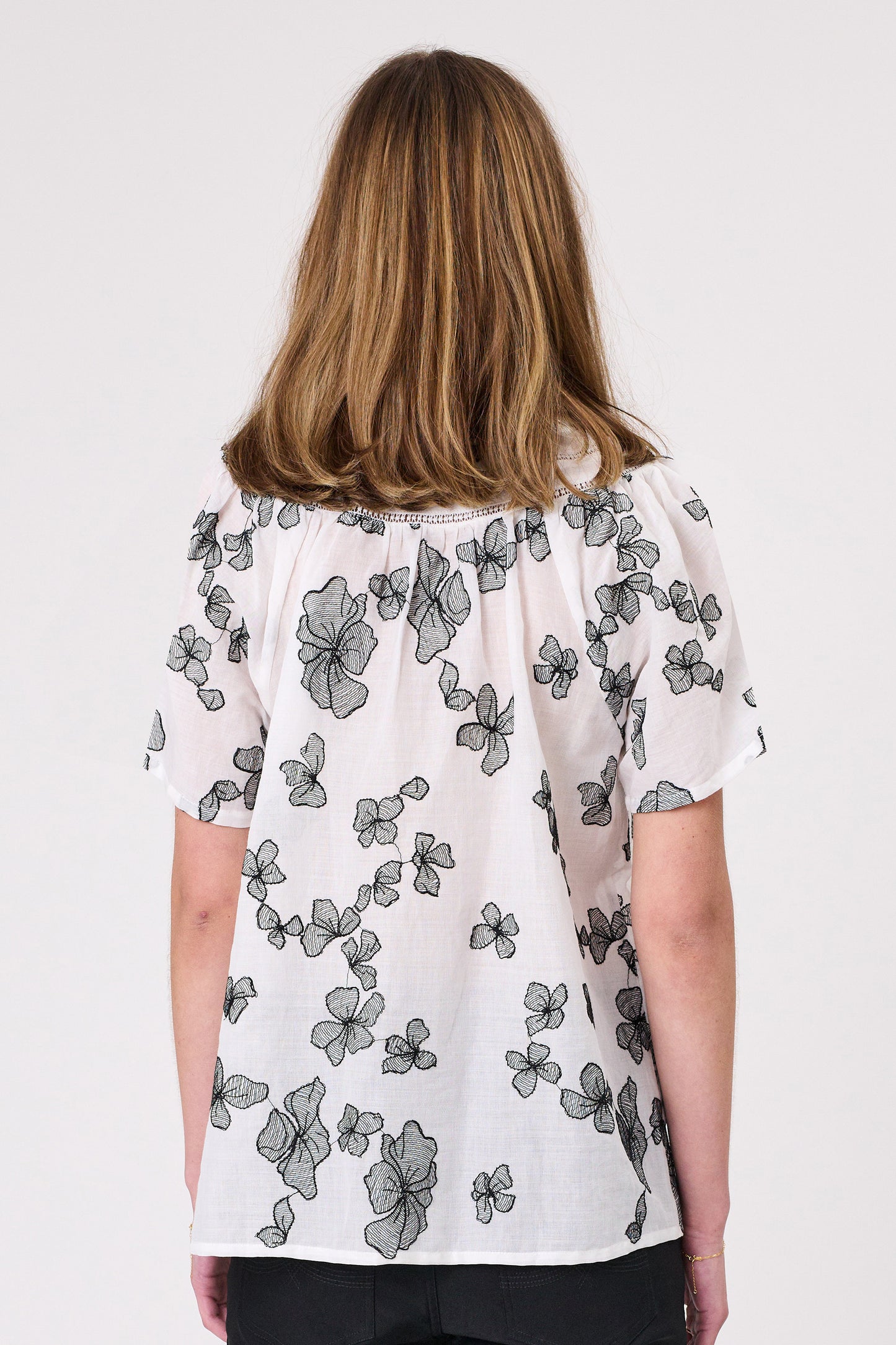 Design Nation Riddle Top - White