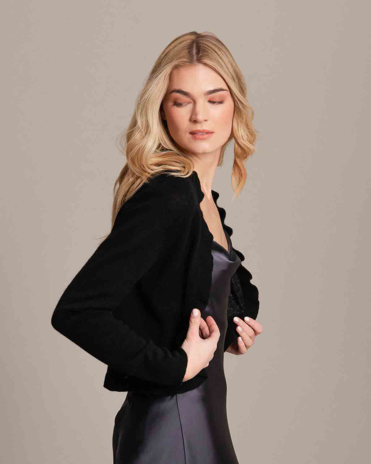 Alashan Divine Bolero - Ebony