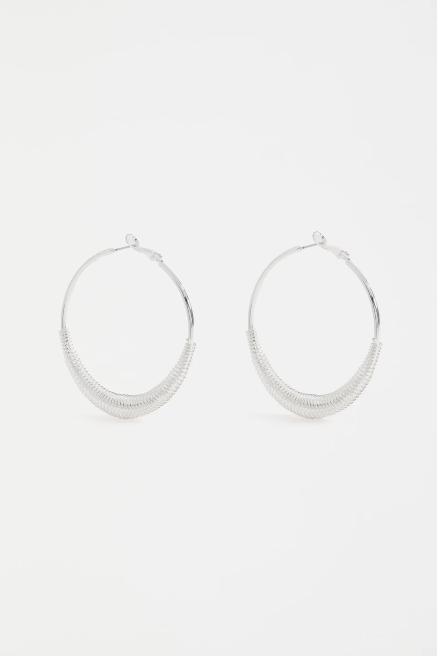 Elk Solf Metallic Hoop Earring - Silver