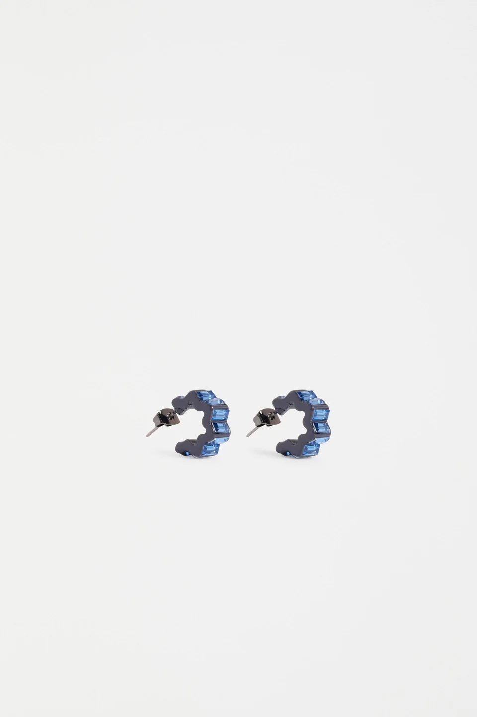 Elk Jolle Mini Hoop Earring - Midnight