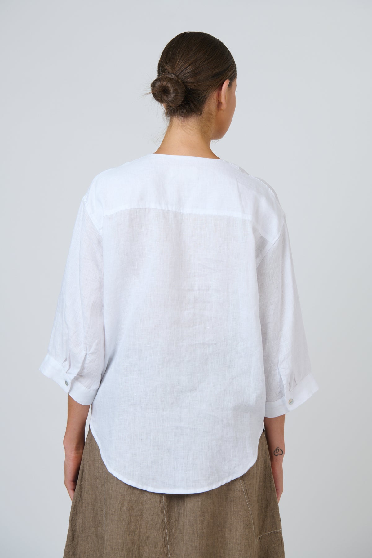 Naturals GA717 Linen Top - White