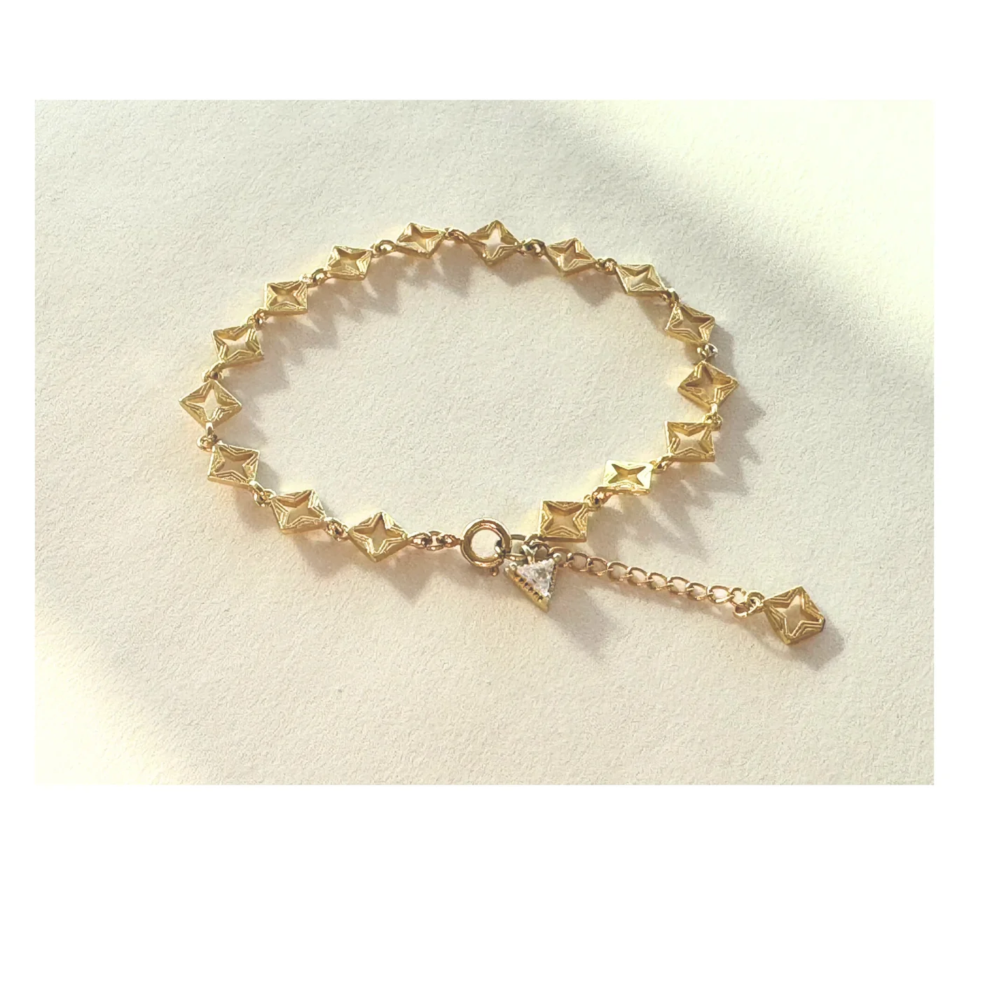 Lindi Kingi Byzante Embrace Bracelet - Gold
