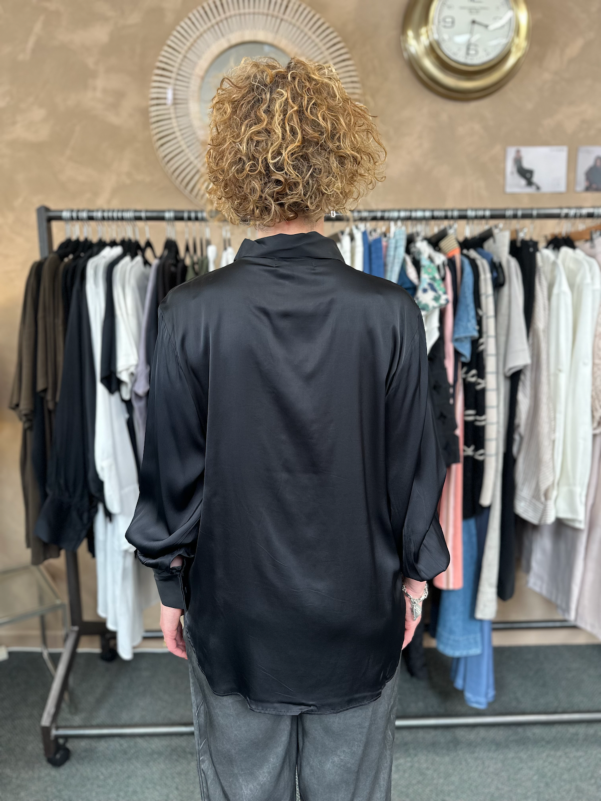 Adine Studio Keyhole Satin Shirt - Black