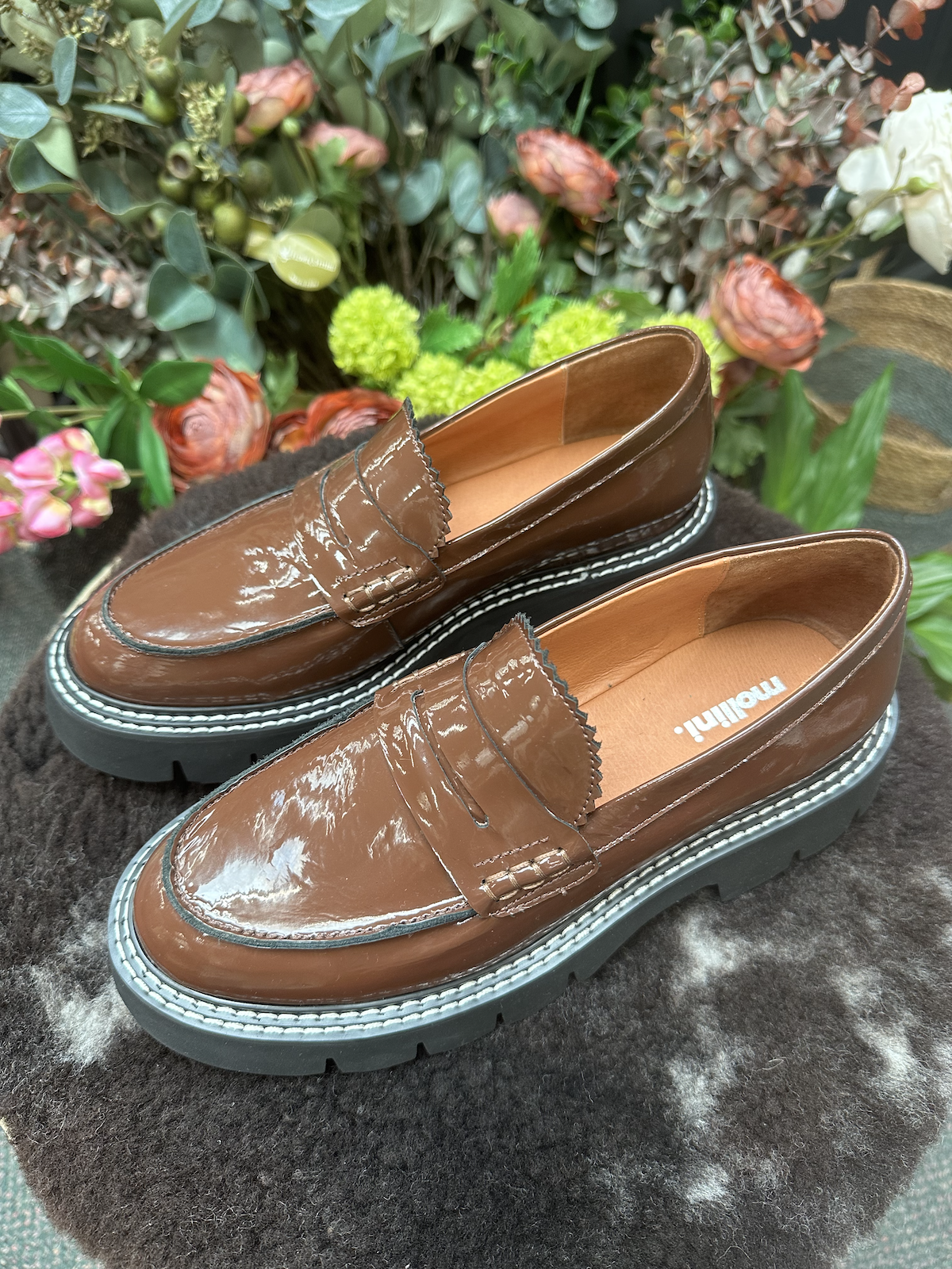 Mollini Krissa Loafer - Chocolate Patent