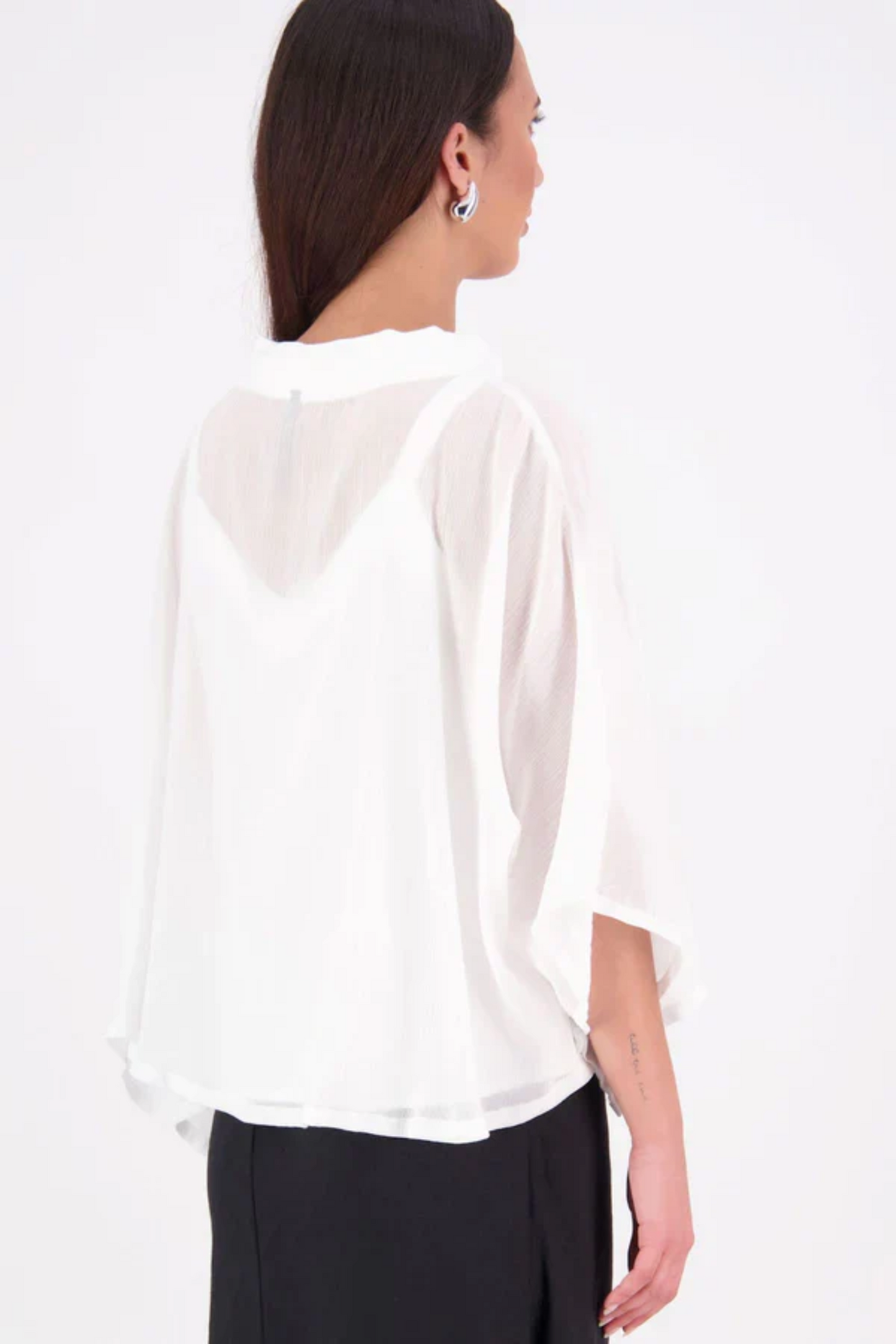 NES Lia Layame - White