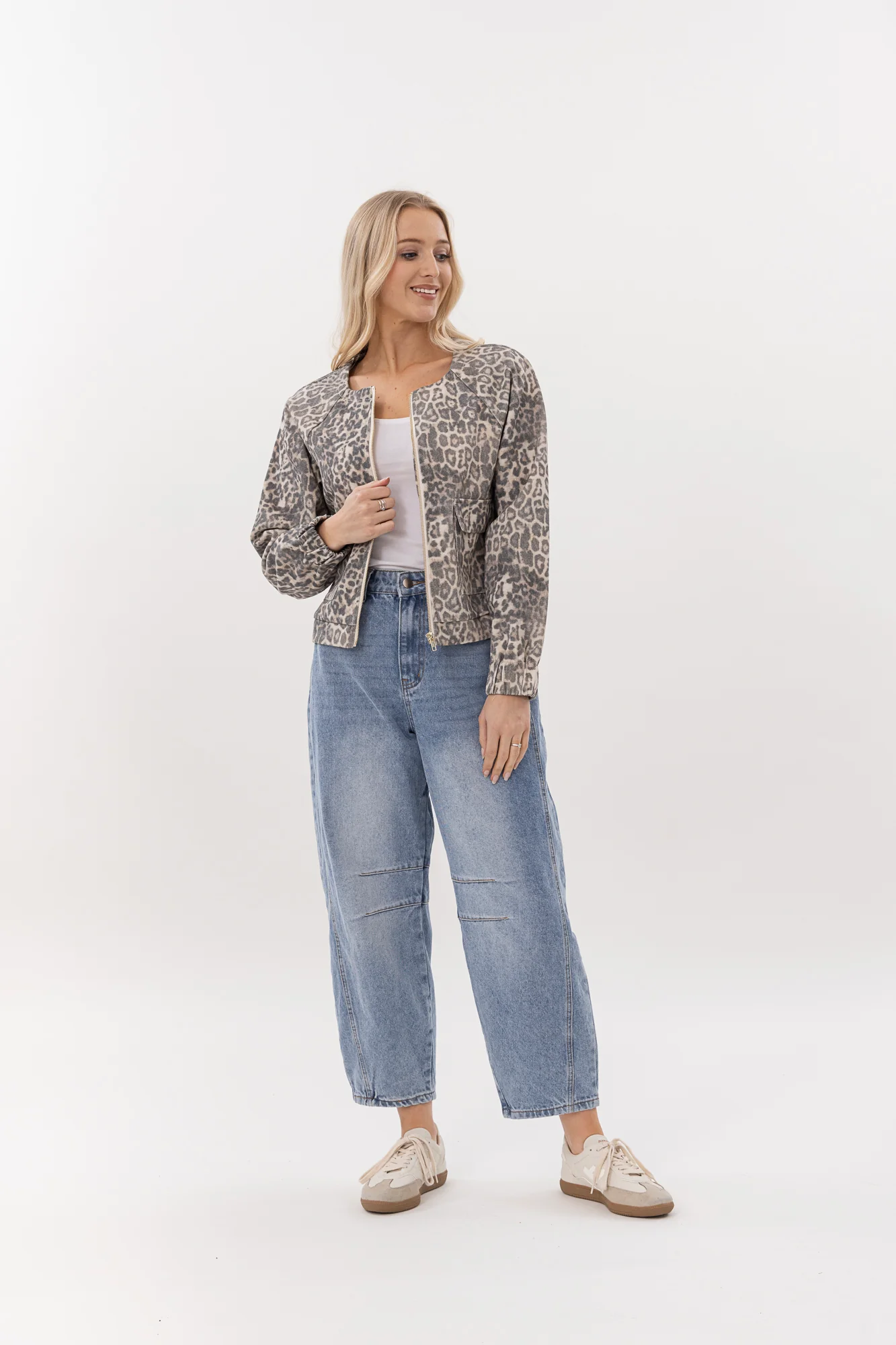 Mi Moso Barrel Jean - Light Wash