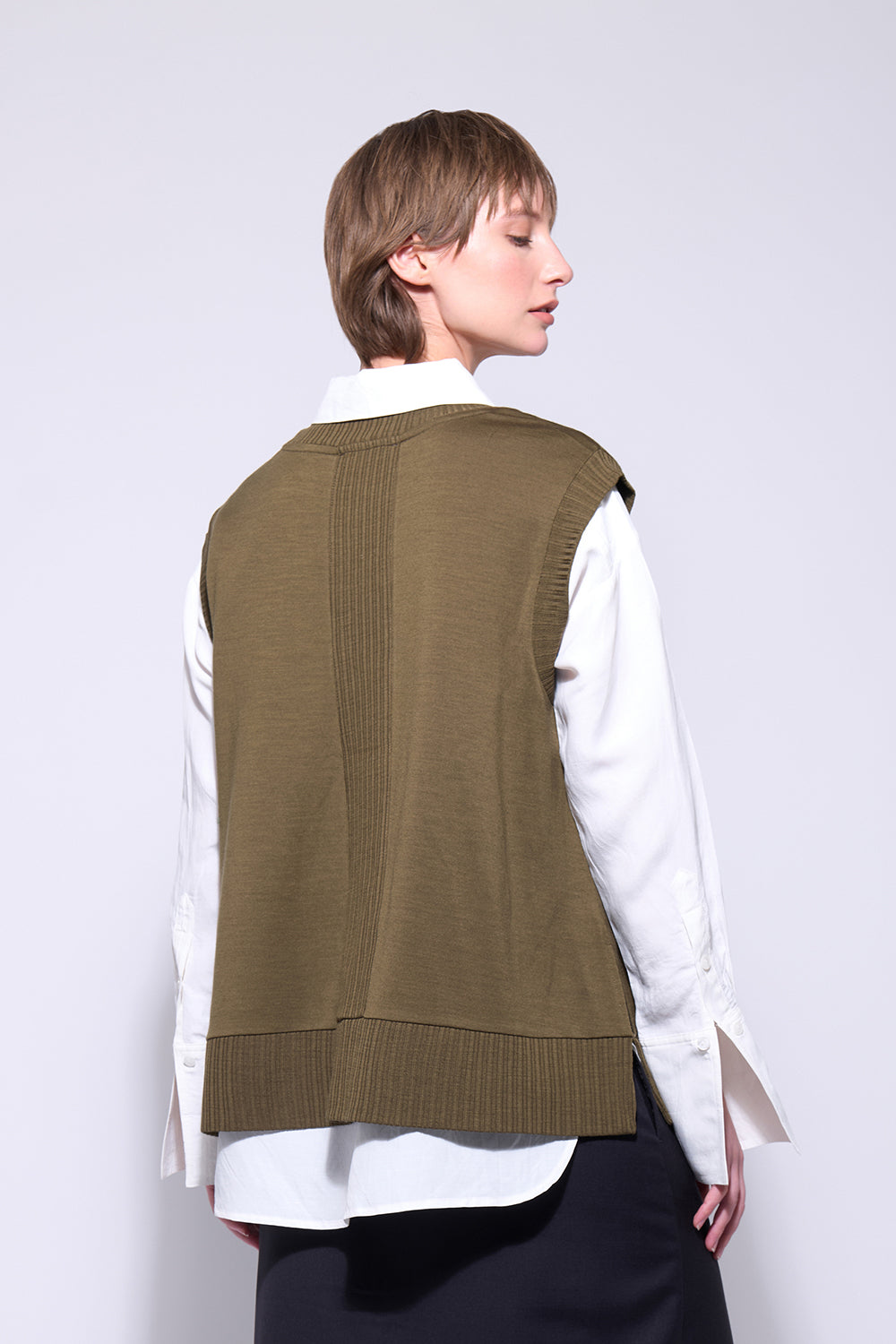 Neris Back Story Vest - Pesto