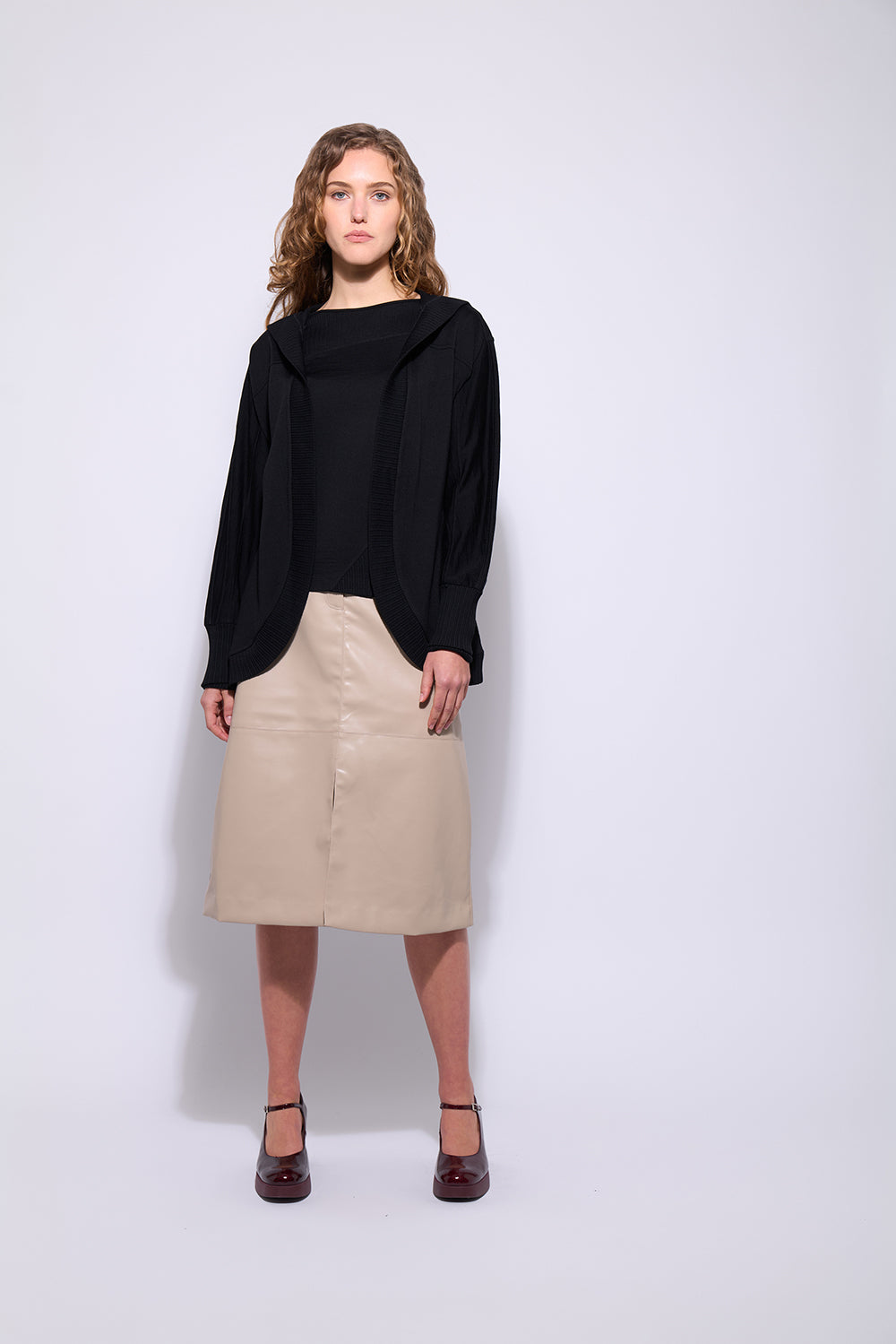 Neris The Weekender Merino - Black