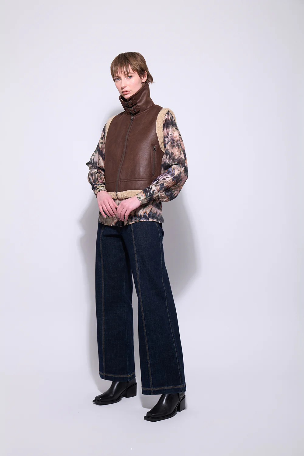 Neris Hyde Park Vest - Sepia