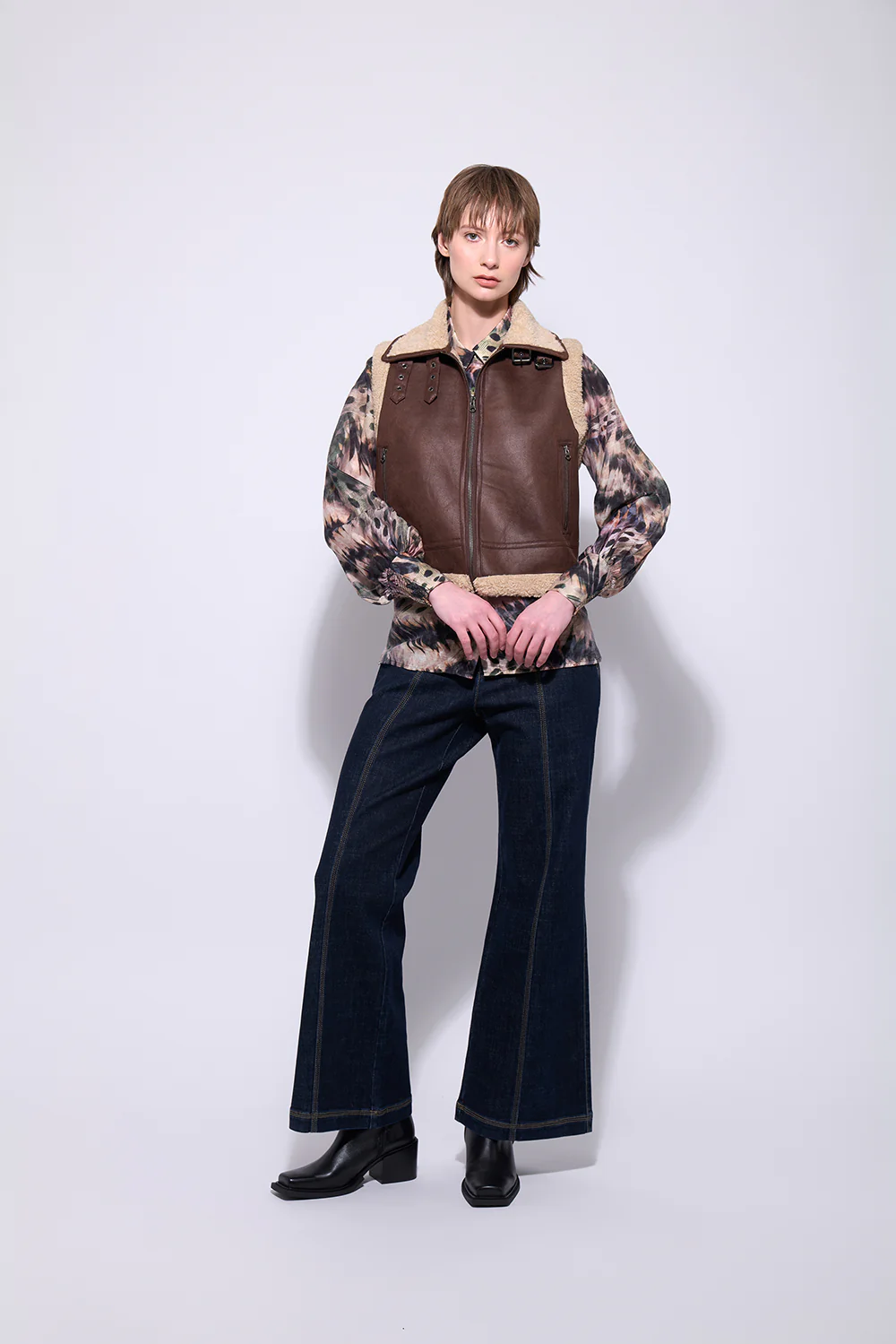 Neris Hyde Park Vest - Sepia