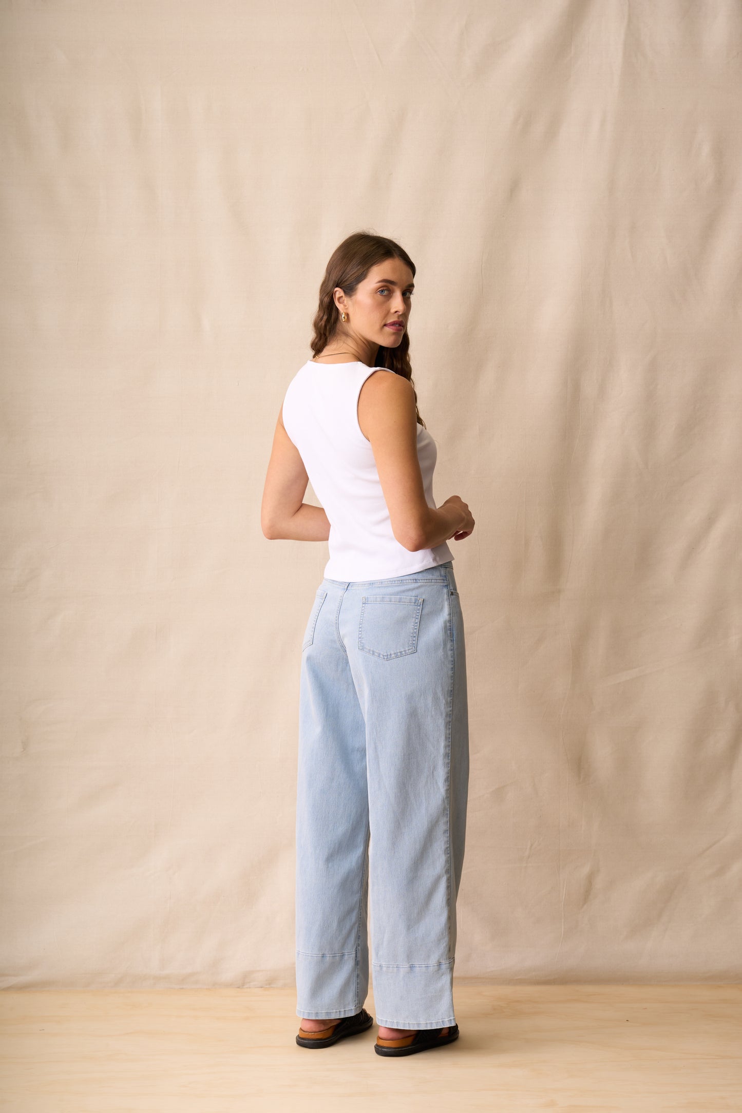 Neris Noah Side Button Tank - White