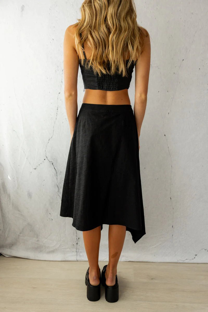 Mazu Before The Dawn Midi Skirt - Black