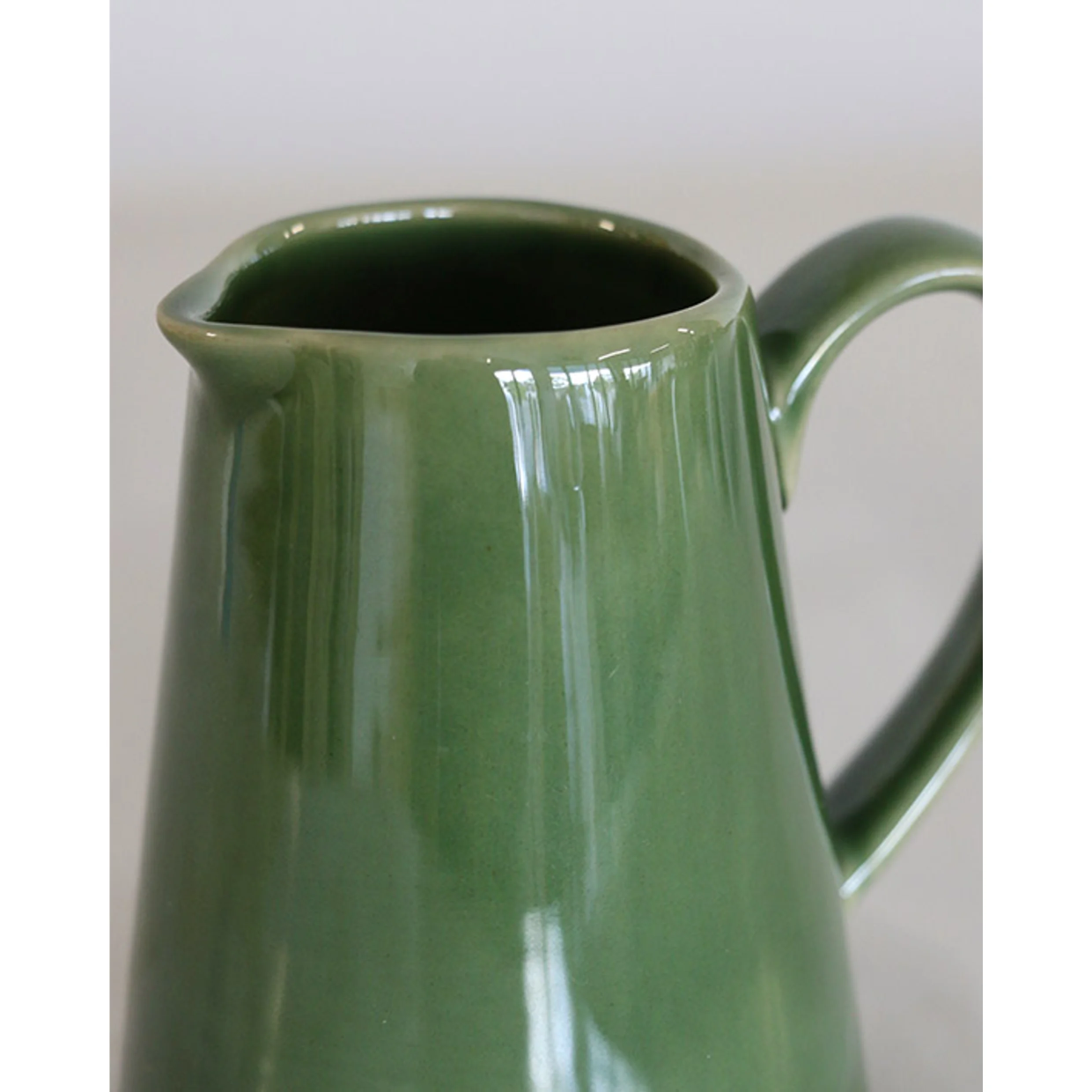 CC Interiors Verde & Ivy Creamer