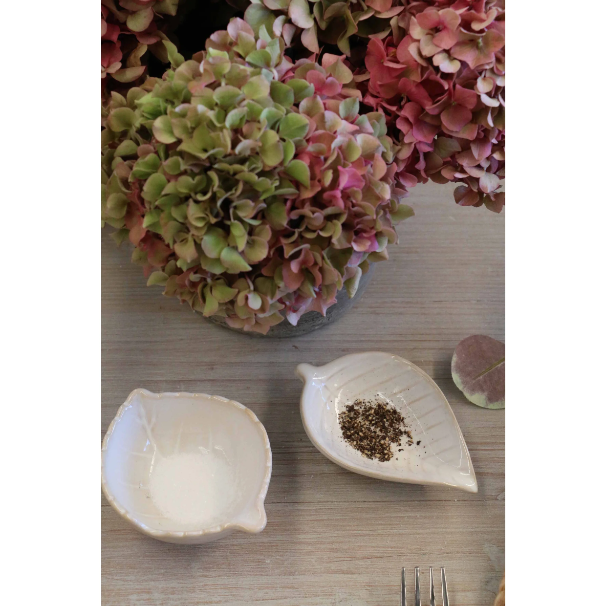 CC Interiors Detaille Leaf Petite Dish