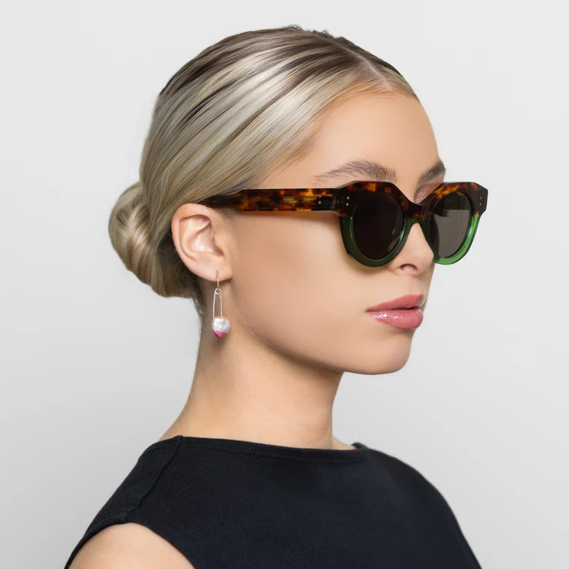 Happy To Sit On Your Face Spyder Sunglasses - Hunter Tort