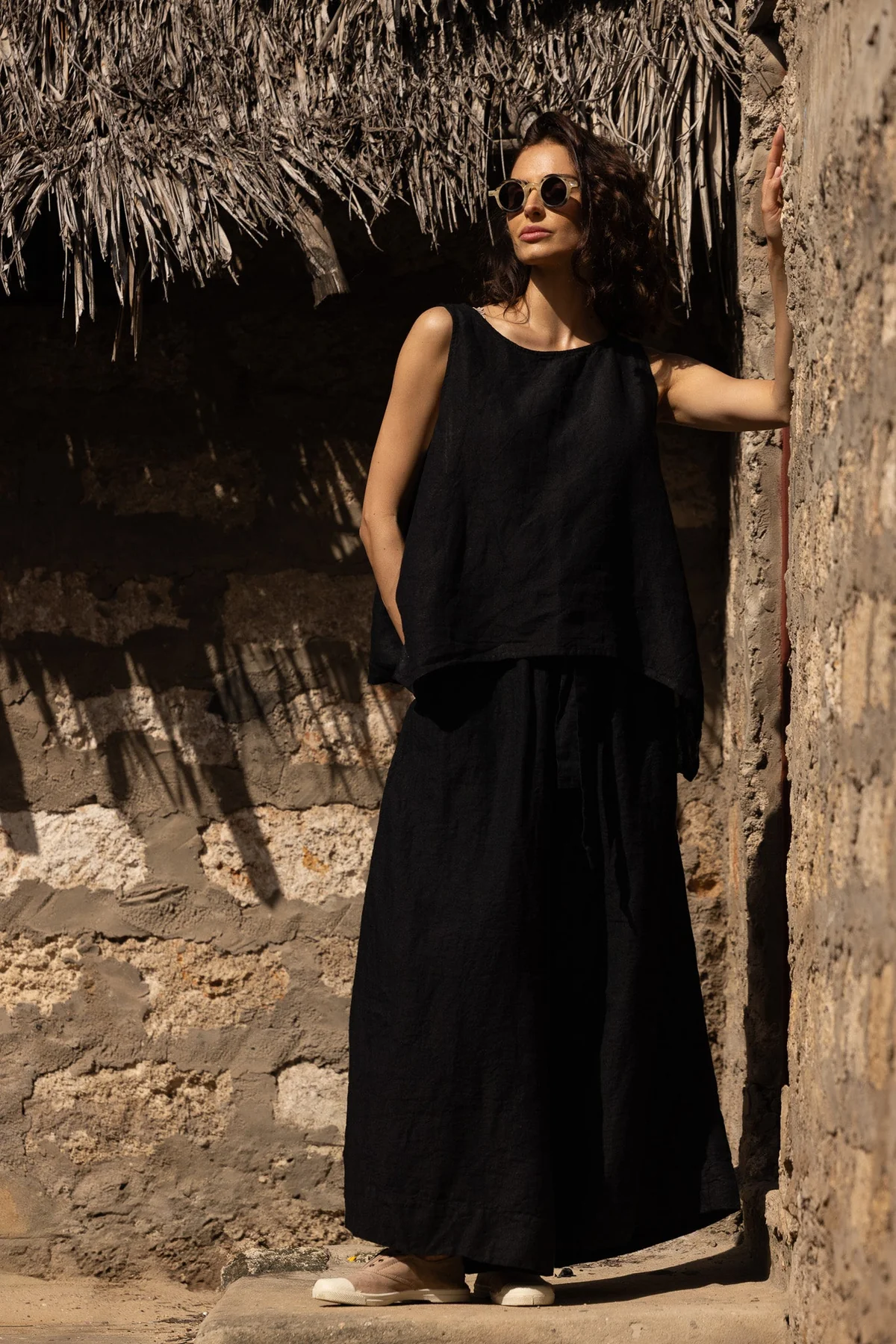 Meg By Design Taji Top Linen - Black