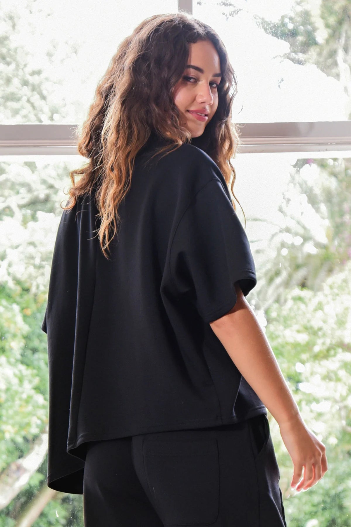 Curate Lounge Effect Top - Black
