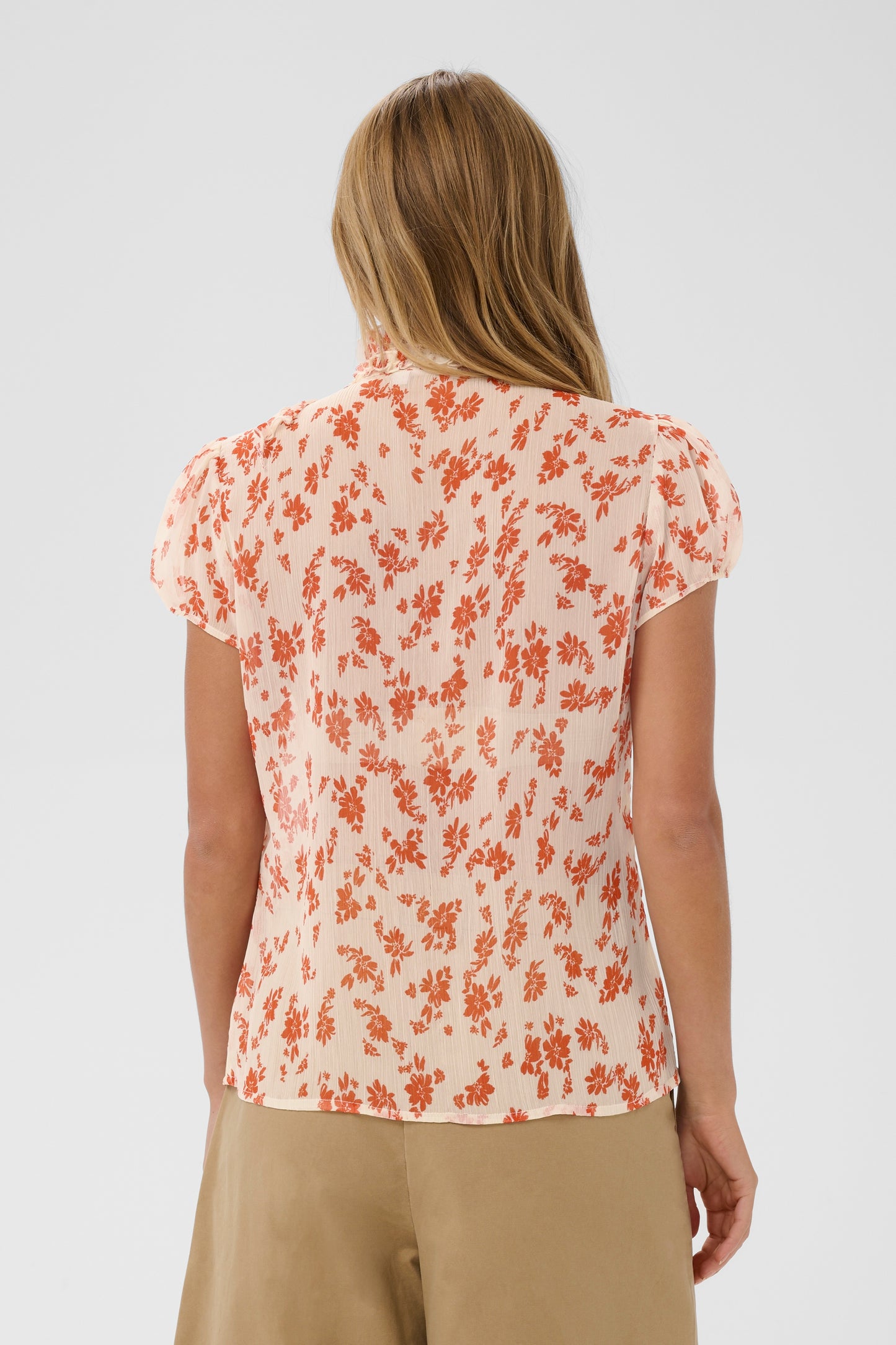 Saint Tropez Lilja SS Shirt - Seedpearl Valiant