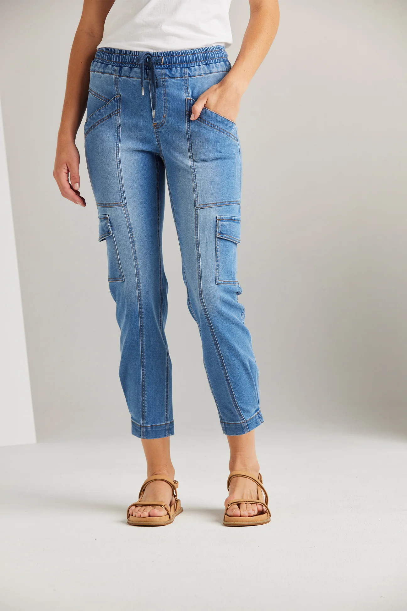 Lania The Label Tyler Jean - Distressed