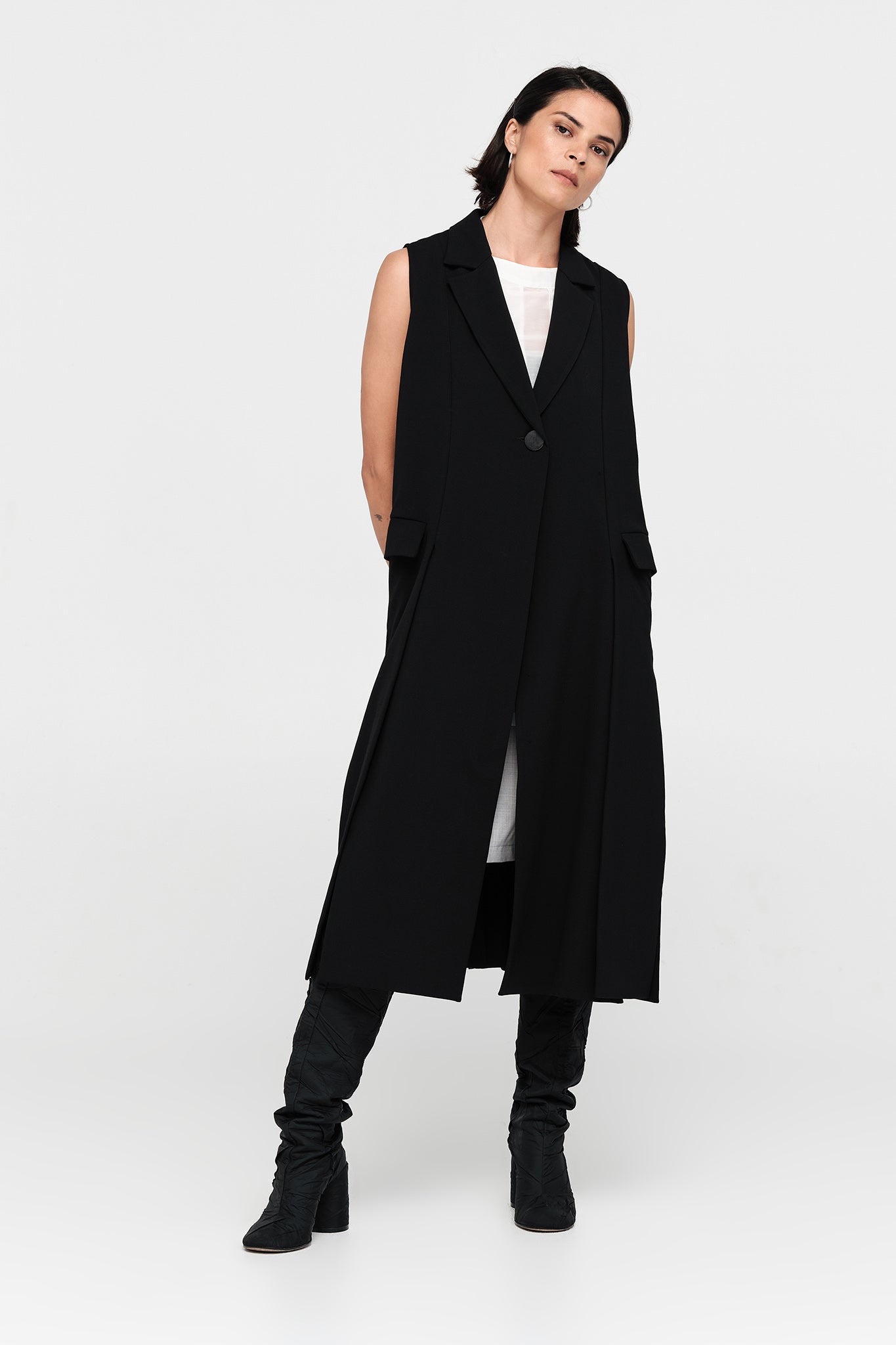 Taylor Column Vest - Black