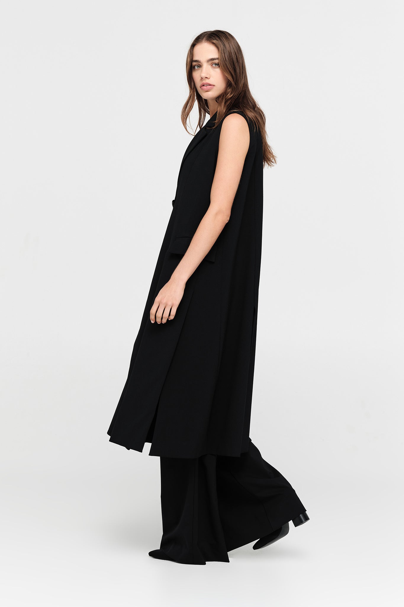 Taylor Column Vest - Black