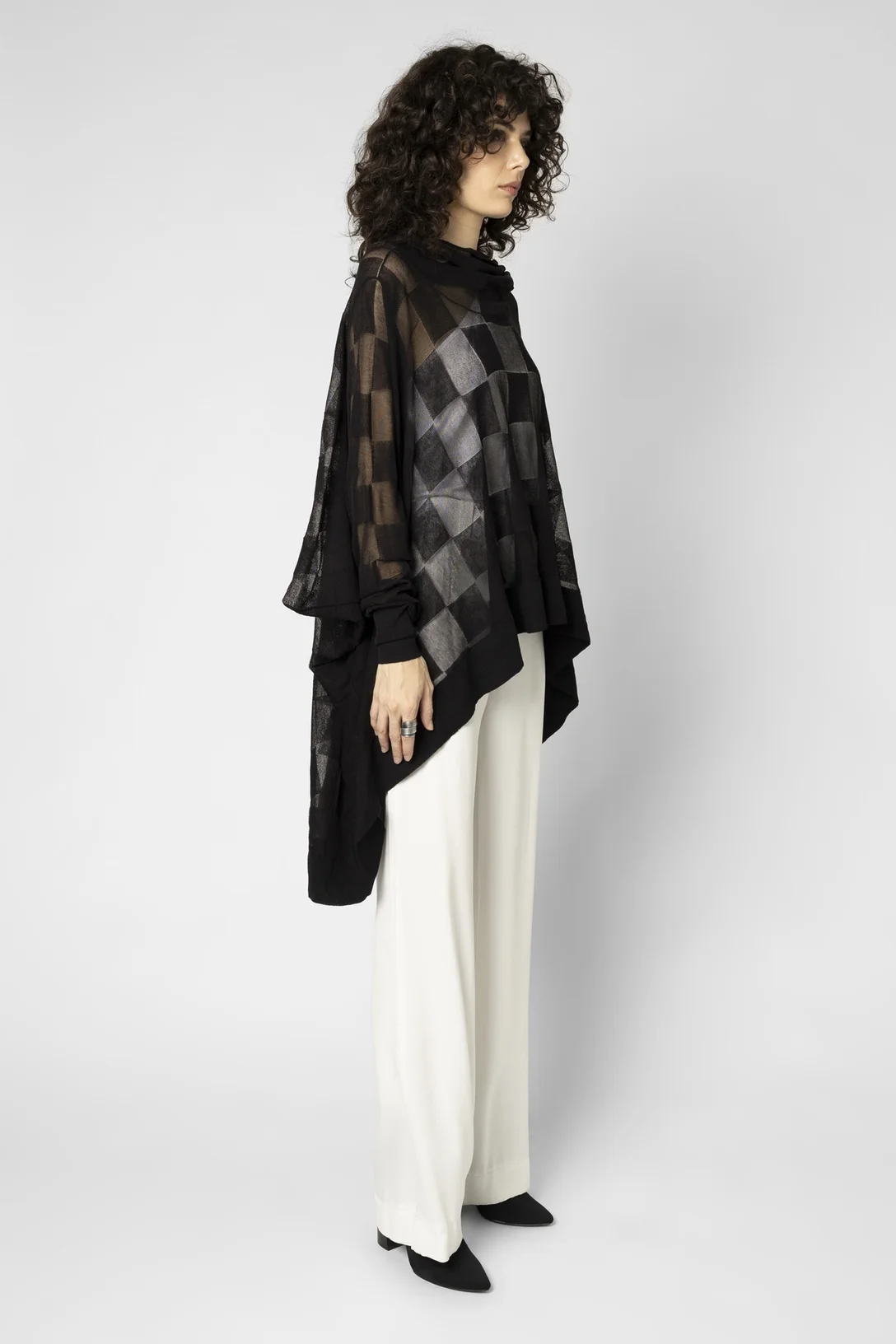 Taylor Reversed Square Oblique - Black