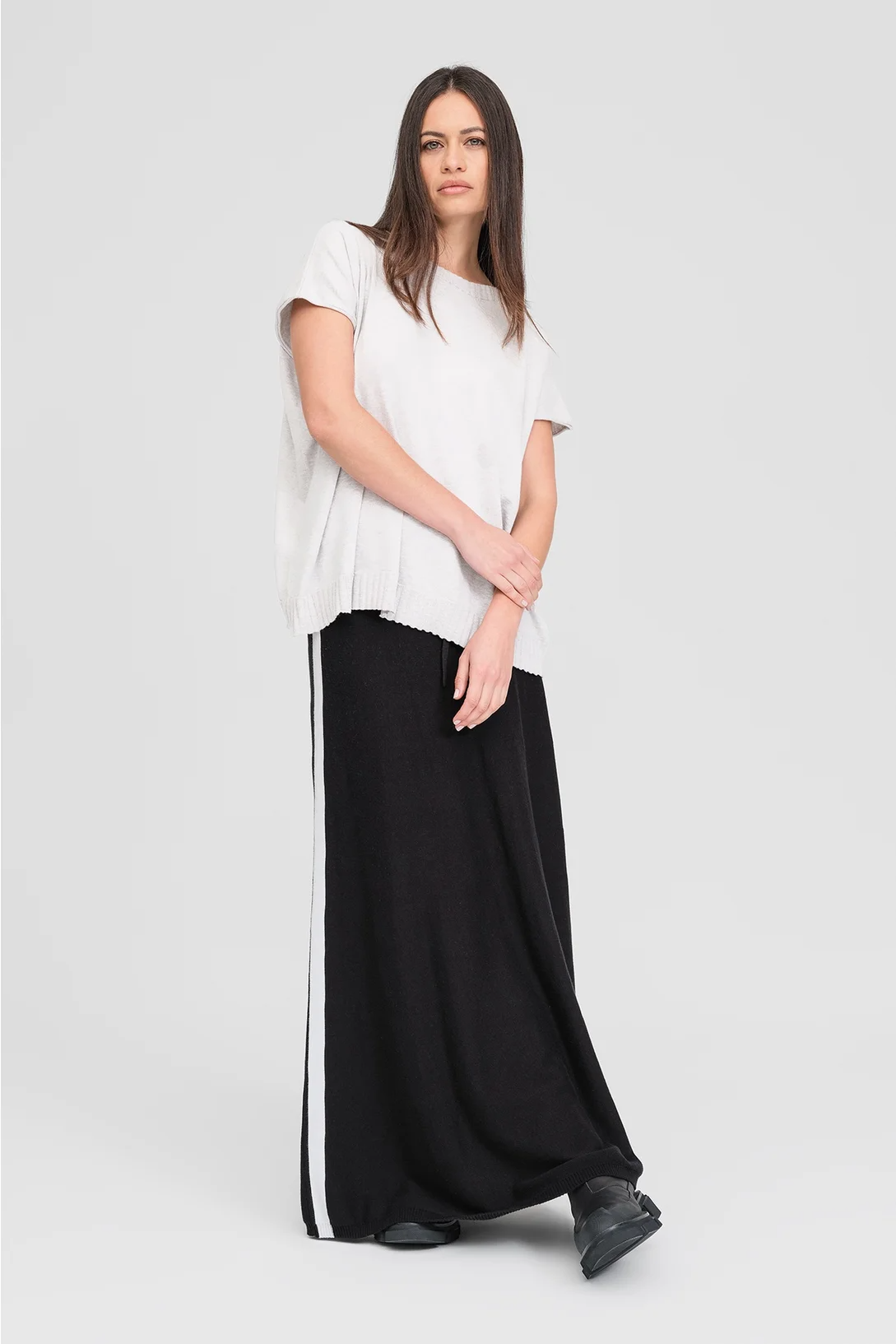 Taylor R Tee - Ivory
