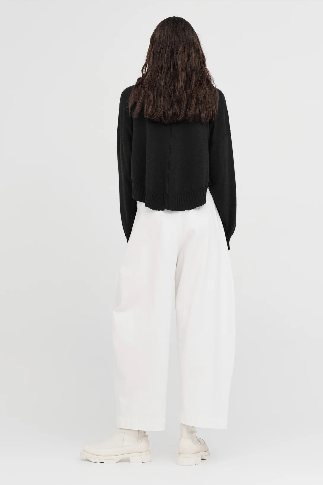 Taylor Art Sweater - Black