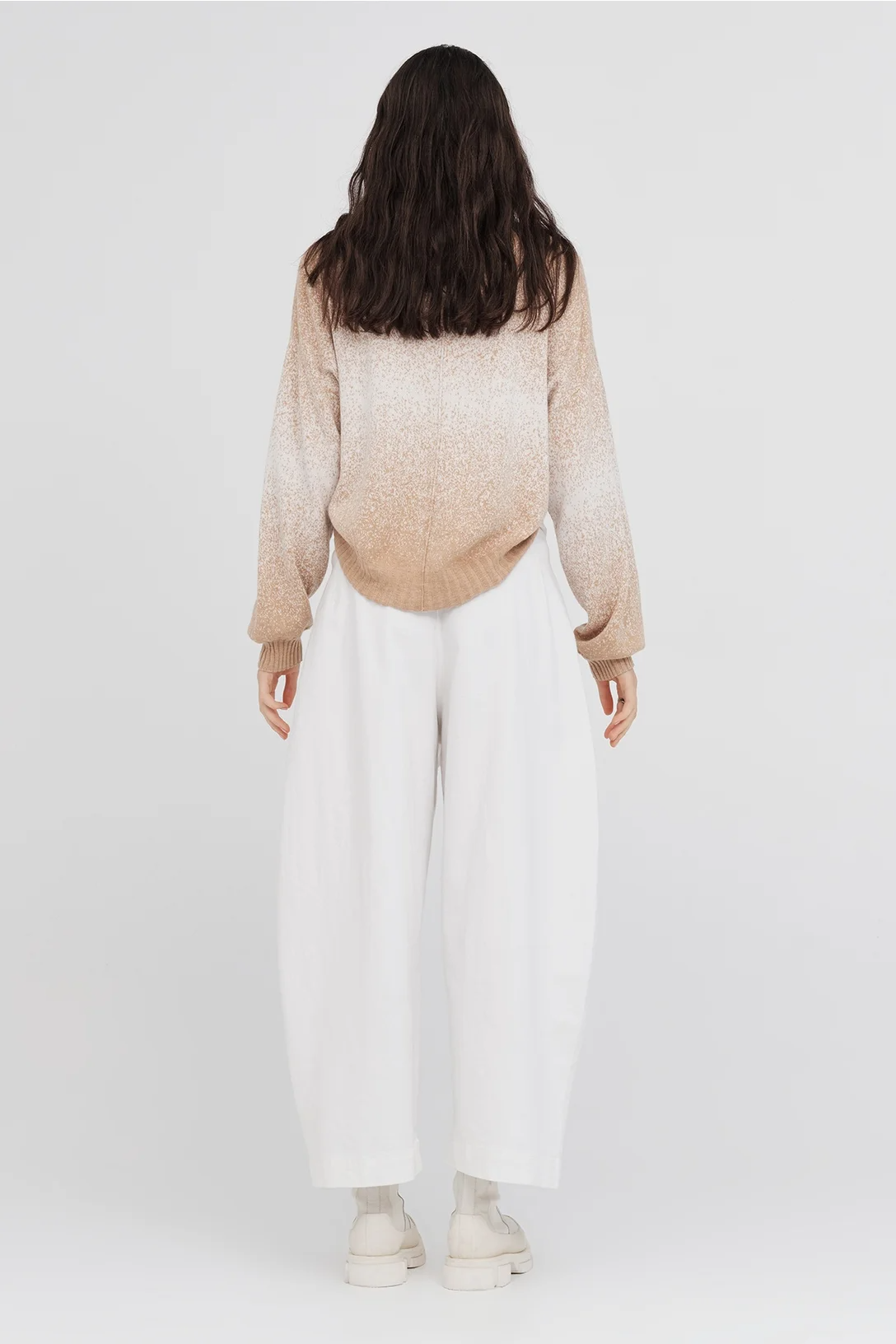 Taylor Gradient Art Sweater - Sand/Ivory