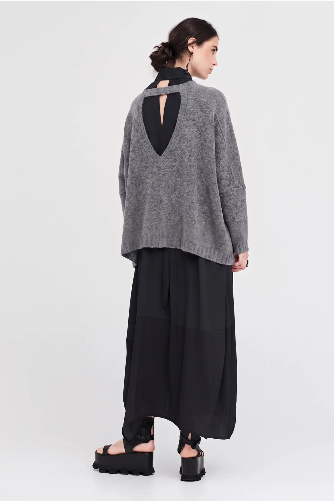 Taylor Sentiment Sweater - Asphalt