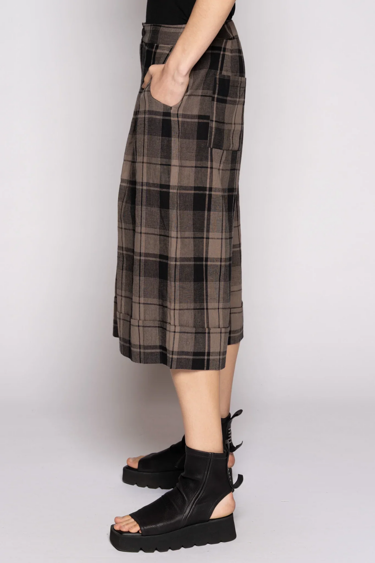 Dogstar Arya Shorts - Truffle