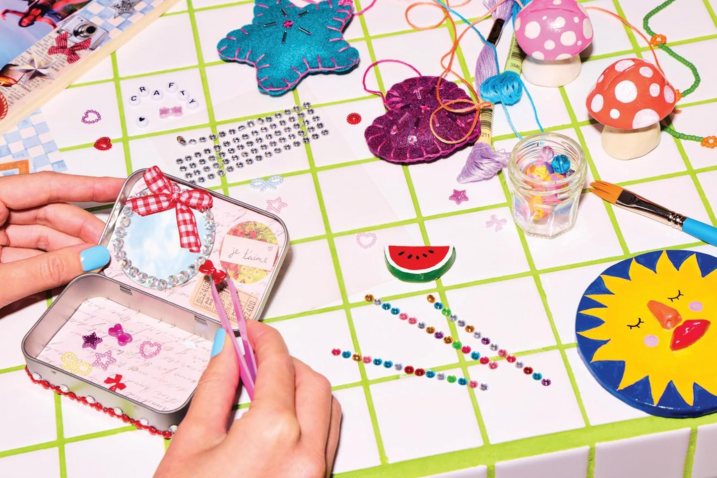 Nifty Gifty: Mini Crafts with Major Charm - Alexa Pedrero