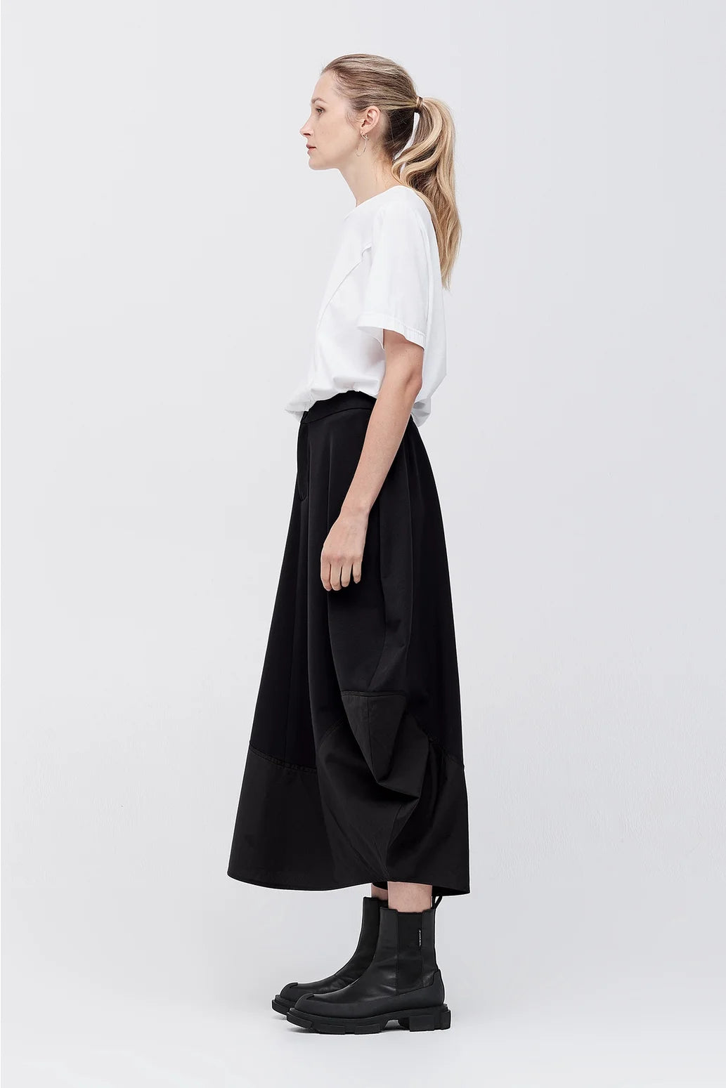 Taylor Wave Skirt - Black