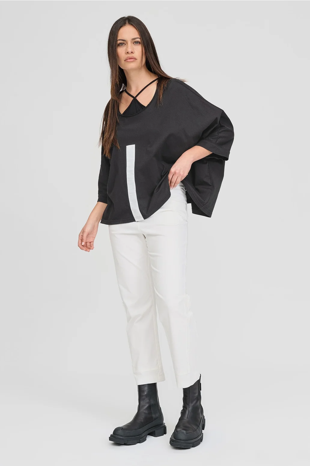 Taylor Opposing Tee - Black/Ivory