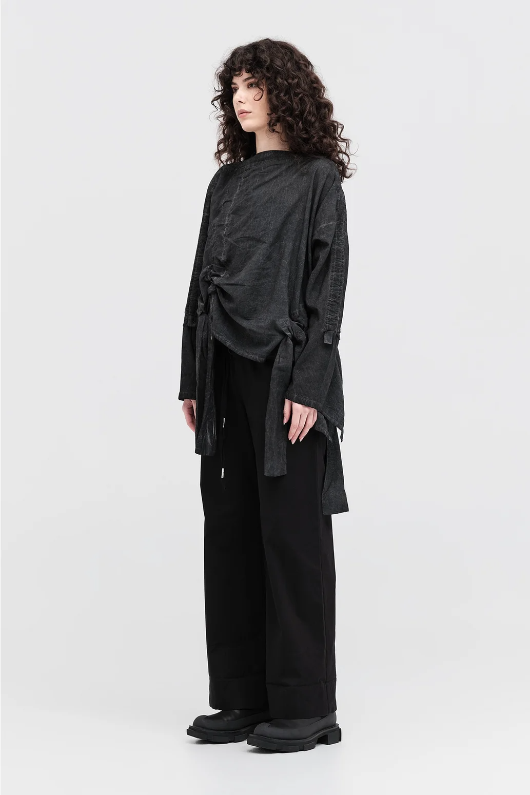 Taylor Diffused Exhibition Sweater - Blackened Grey