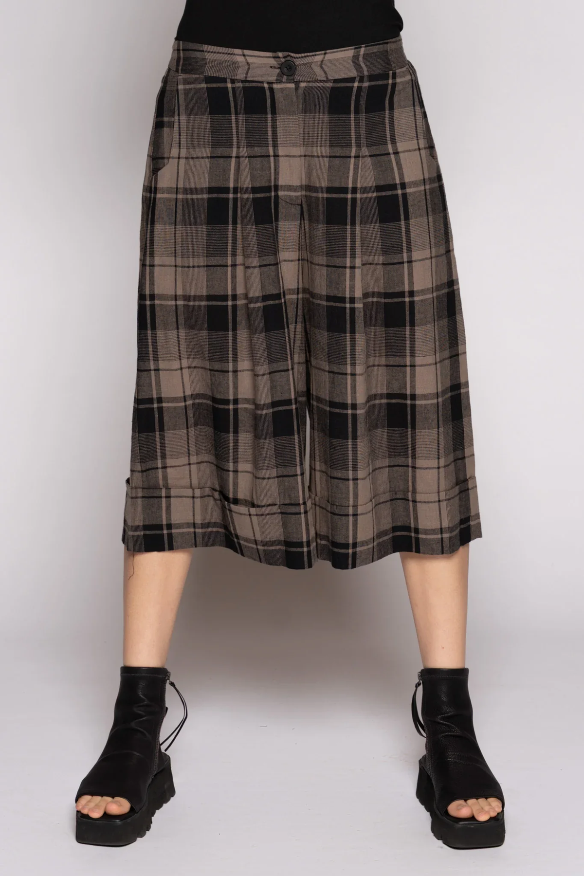 Dogstar Arya Shorts - Truffle