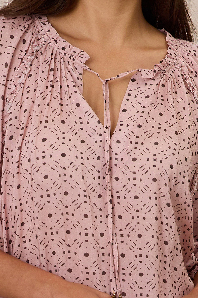 Design Nation Silhouette Blouse - Blush