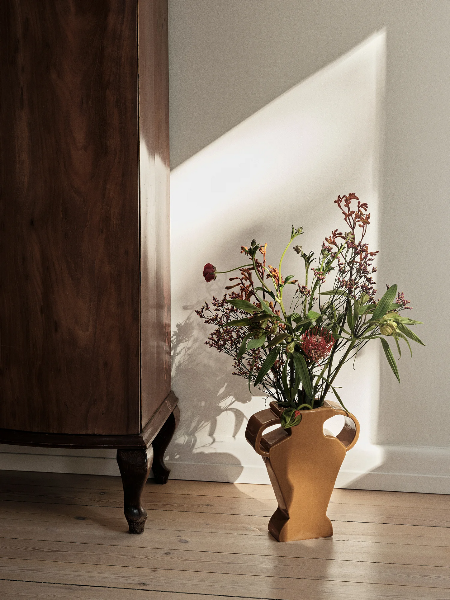 Broste Etta Vase Double Handled - Cinnamon Sand