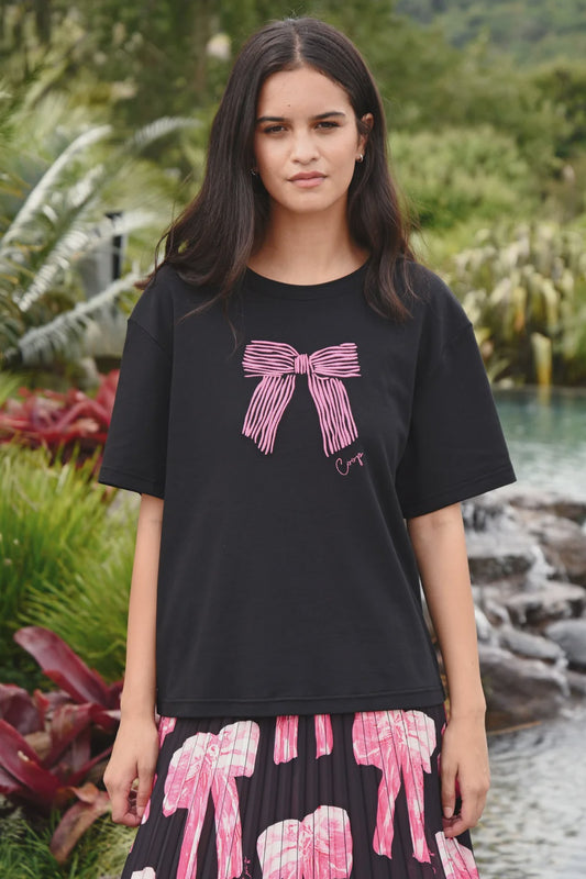Coop Gotta Bow T-Shirt - Black & Pink