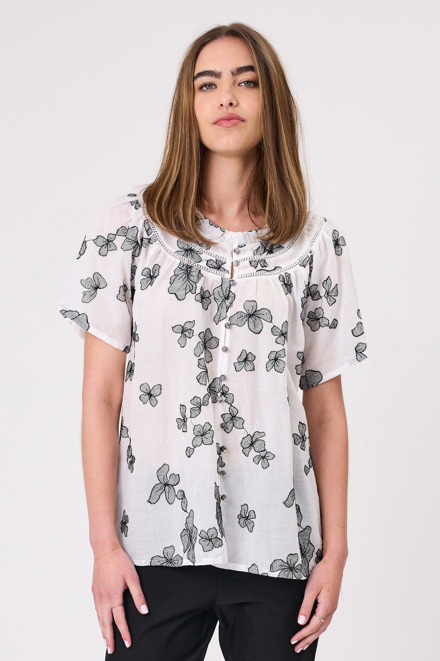 Design Nation Riddle Top - White